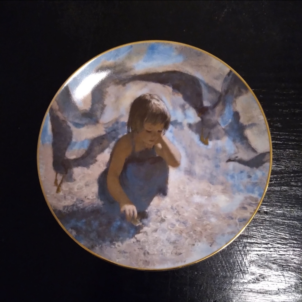 Plate Collection "Seashells" 1980 Painting by American artist Thornton Utz